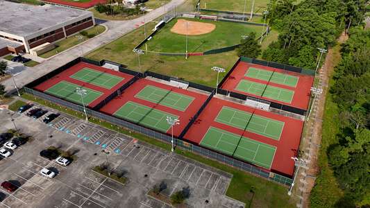 Davis High School Tennis Courts in Houston