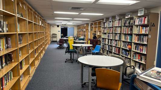 Andrew P. Hill High School Library in San Jose 2