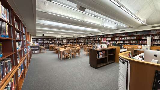 Kennedy Middle School Library in Eugene 4