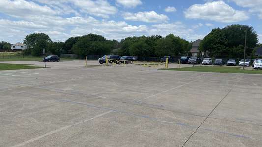 Meadowcreek Elementary Outdoor Basketball Courts in Fort Worth 2