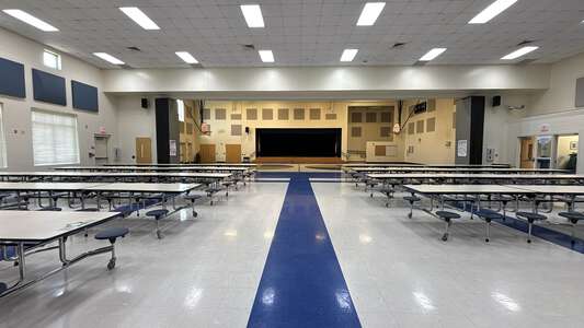 Long Creek Elementary School Dining in Huntersville 3