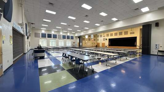 Long Creek Elementary School Dining in Huntersville 4