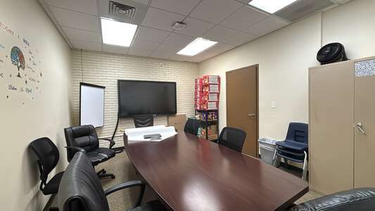 Bridgedale Elementary School Conference Room in Metairie 3