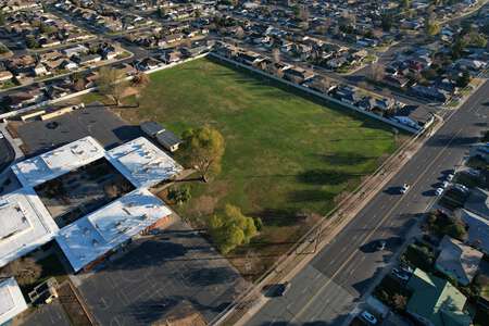 Lakewood Elementary School Field - Practice in Lodi