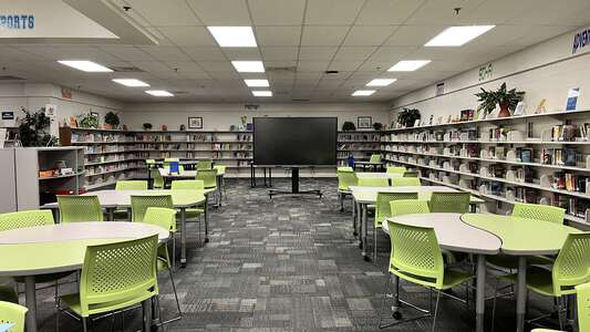Richards Middle School Media Center in Lawrenceville 4