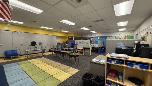 University Park Elementary School Classroom Standard in Irvine