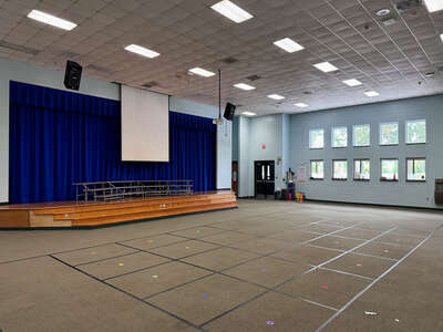 Hanahan Elementary School Multi Purpose Room in Hanahan 2
