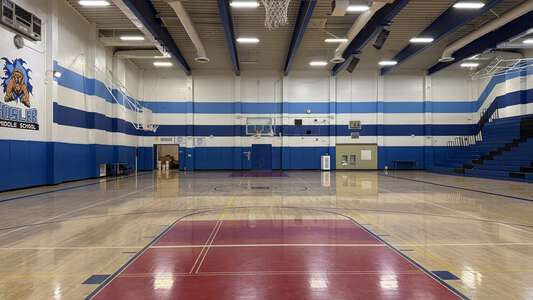 Hosler Middle School Gym in Lynwood