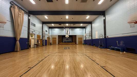 Reavis - William C Reavis Math & Science Specialty Elementary School Gym in Chicago 2