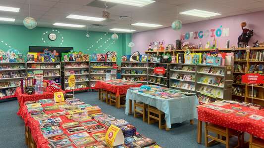 Diamond Hill Elementary School Library in Fort Worth