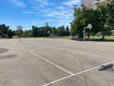 Hazel Strauch Elementary School Outdoor Basketball Courts 1 in Sacramento