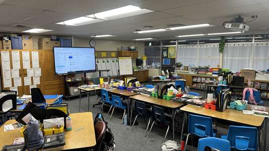 Golden Springs Elementary School Classroom Standard in Diamond Bar