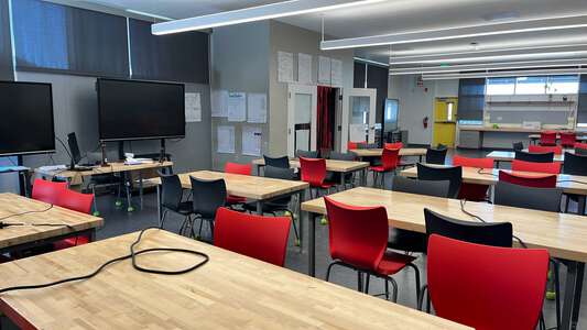 Los Arboles Middle School Classroom Standard in Marina 1
