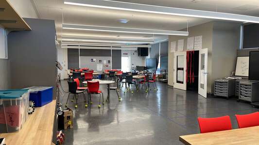 Los Arboles Middle School Classroom Standard in Marina 2