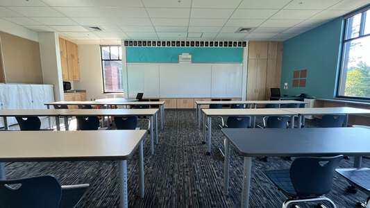 Edison Elementary School Classroom Standard in Eugene