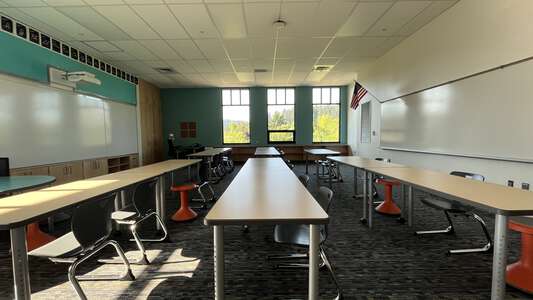Edison Elementary School Classroom Standard in Eugene