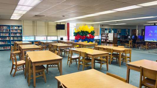 Broadmoor Senior High School Library in Baton Rouge