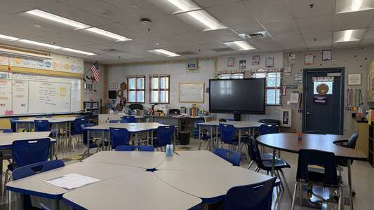 Lindbergh Elementary School Classroom Standard in Lynwood 2