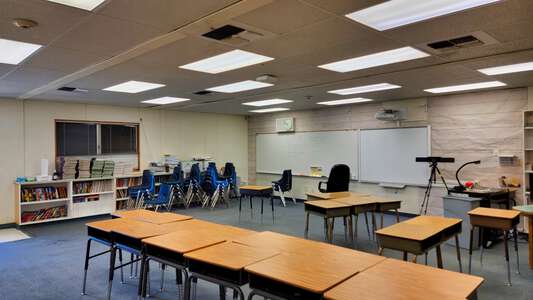 Golden Empire Elementary School Classroom Standard in Sacramento