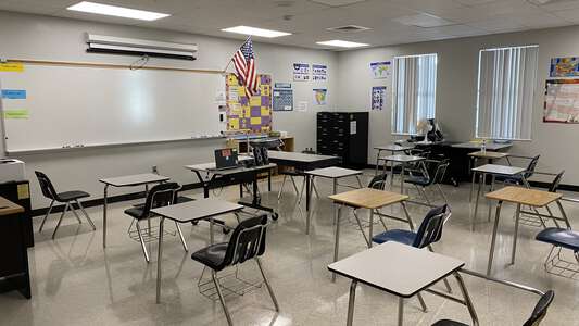 Lennard High School (0073) Classroom Standard in Ruskin