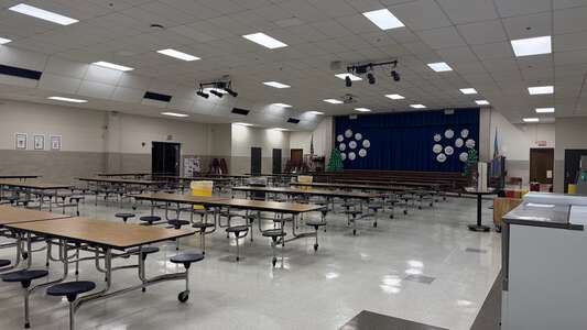 Overholser Elementary School Cafeteria in Bethany