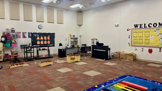 Lenore Kirk Hall Elementary School Classroom Standard in Dallas