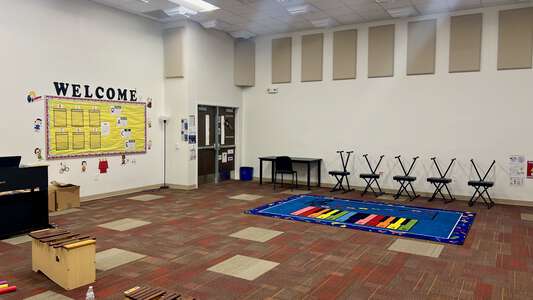 Lenore Kirk Hall Elementary School Classroom Standard in Dallas