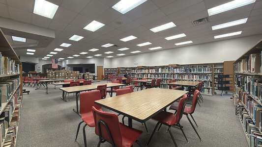 Carl Albert High School Library in Midwest City 3