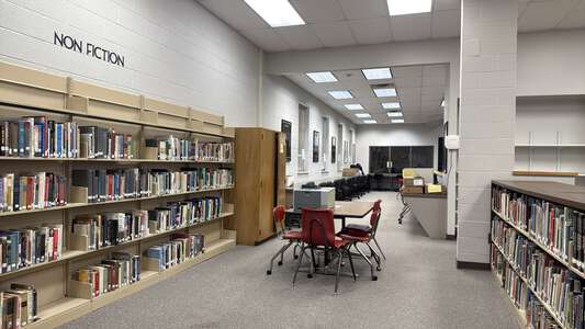 Carl Albert High School Library in Midwest City 4