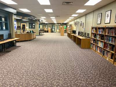 Picadome Elementary School Library in Lexington