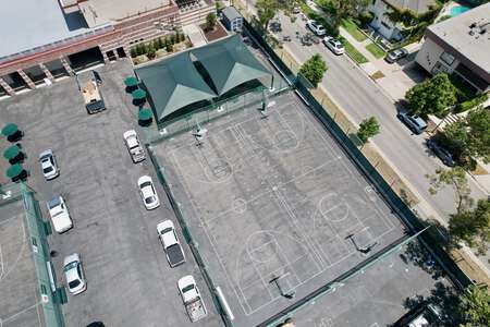 Beverly Vista Middle School Outdoor Basketball Courts in Beverly Hills