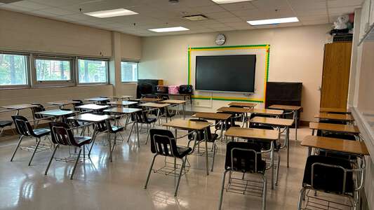 Sutton Middle School 7th-8th Grade Campus Classroom Standard in Atlanta 3