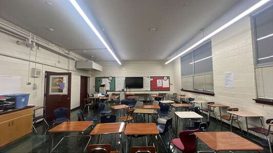 West Mecklenburg High School Room 132 - Conference Room in Charlotte 1