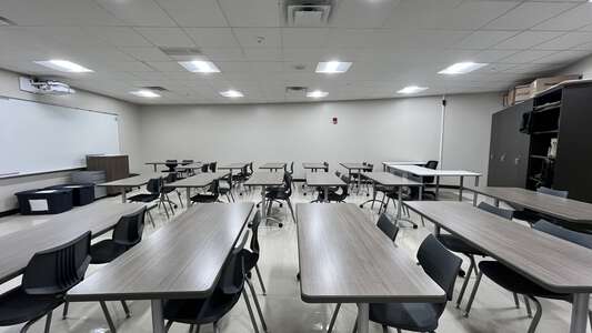 Land O’ Lakes High School Classroom Standard in Land O' Lakes