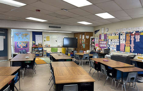 Rio Lindo Elementary School Classroom Standard in Oxnard