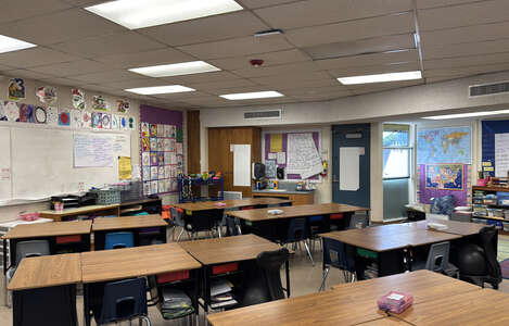 Rio Lindo Elementary School Classroom Standard in Oxnard