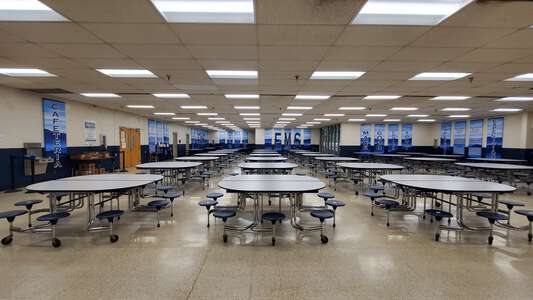 Farragut Middle School Cafeteria in Farragut