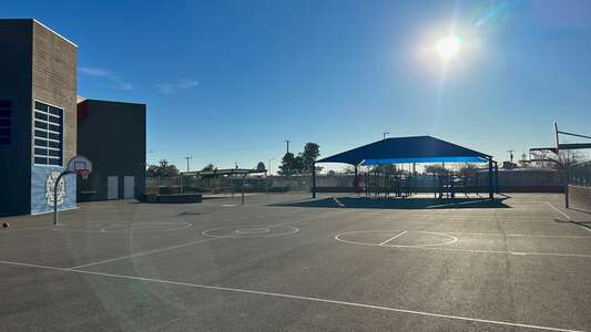 Twin Lakes Elementary School Outdoor Basketball Courts in Las Vegas