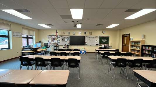Patriot Oaks Academy Classroom Standard in St. Johns 2