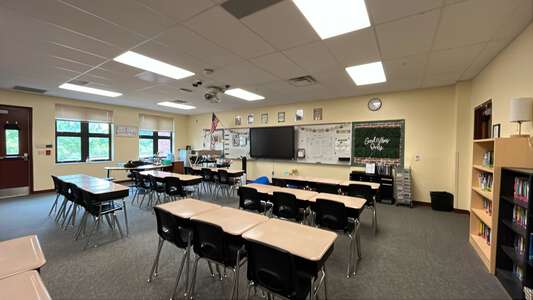 Patriot Oaks Academy Classroom Standard in St. Johns 3