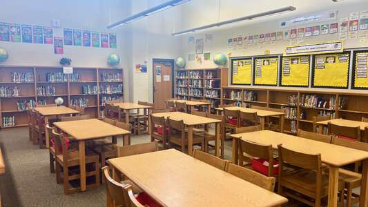 Winbourne Elementary School Library in Baton Rouge
