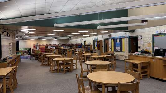 Woodland Acres Elementary School Library (3 hr min) in Jacksonville 2