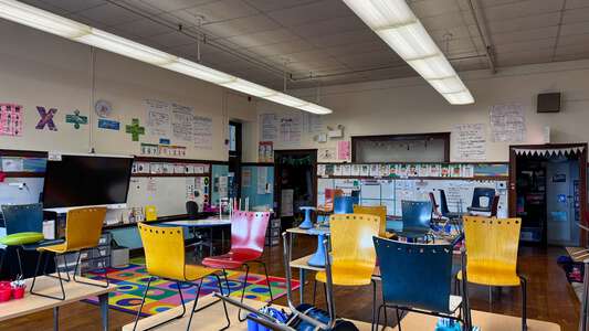 Hamilton - Alexander Hamilton Elementary School Room 03 - Classroom in Chicago