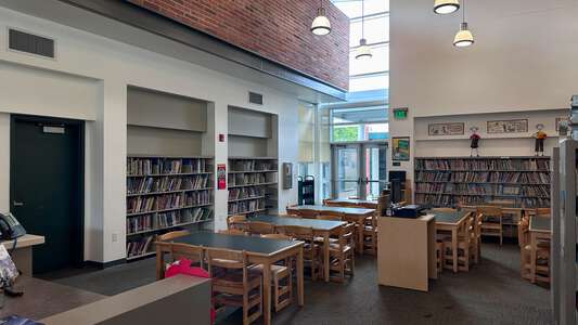 Highland Oaks Elementary School Library in Arcadia
