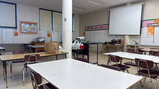 Sumner - Charles Sumner Math & Science Community Academy Classroom Standard in Chicago 3