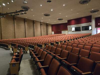MacArthur High School Auditorium (M122) in Houston 3