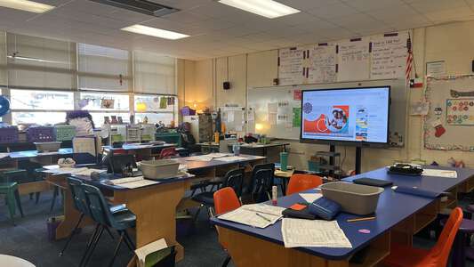 Ridglea Hills Elementary School Classroom Standard in Fort Worth