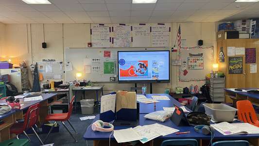 Ridglea Hills Elementary School Classroom Standard in Fort Worth
