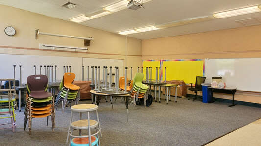 Washington Elementary School Classroom Standard in Visalia