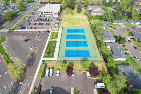 Salem Tennis Courts